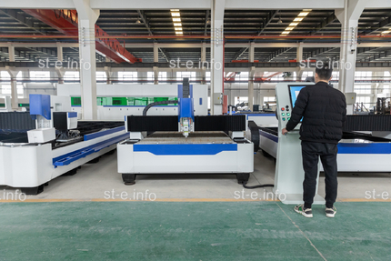 ЛАЗЕРНЫЙ СТАНОК ДЛЯ РЕЗКИ МЕТАЛЛА ST-6020R (6000*2000мм) 3kWt RAYCUS - st-e.info - Выкса